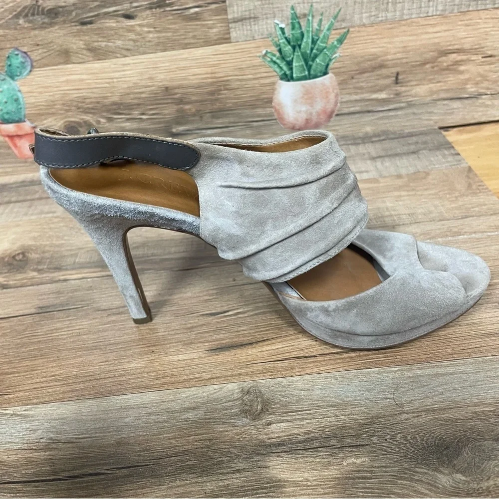J. crew women’s suede leather peep toe heels stiletto beige neutral size 6.5 4”